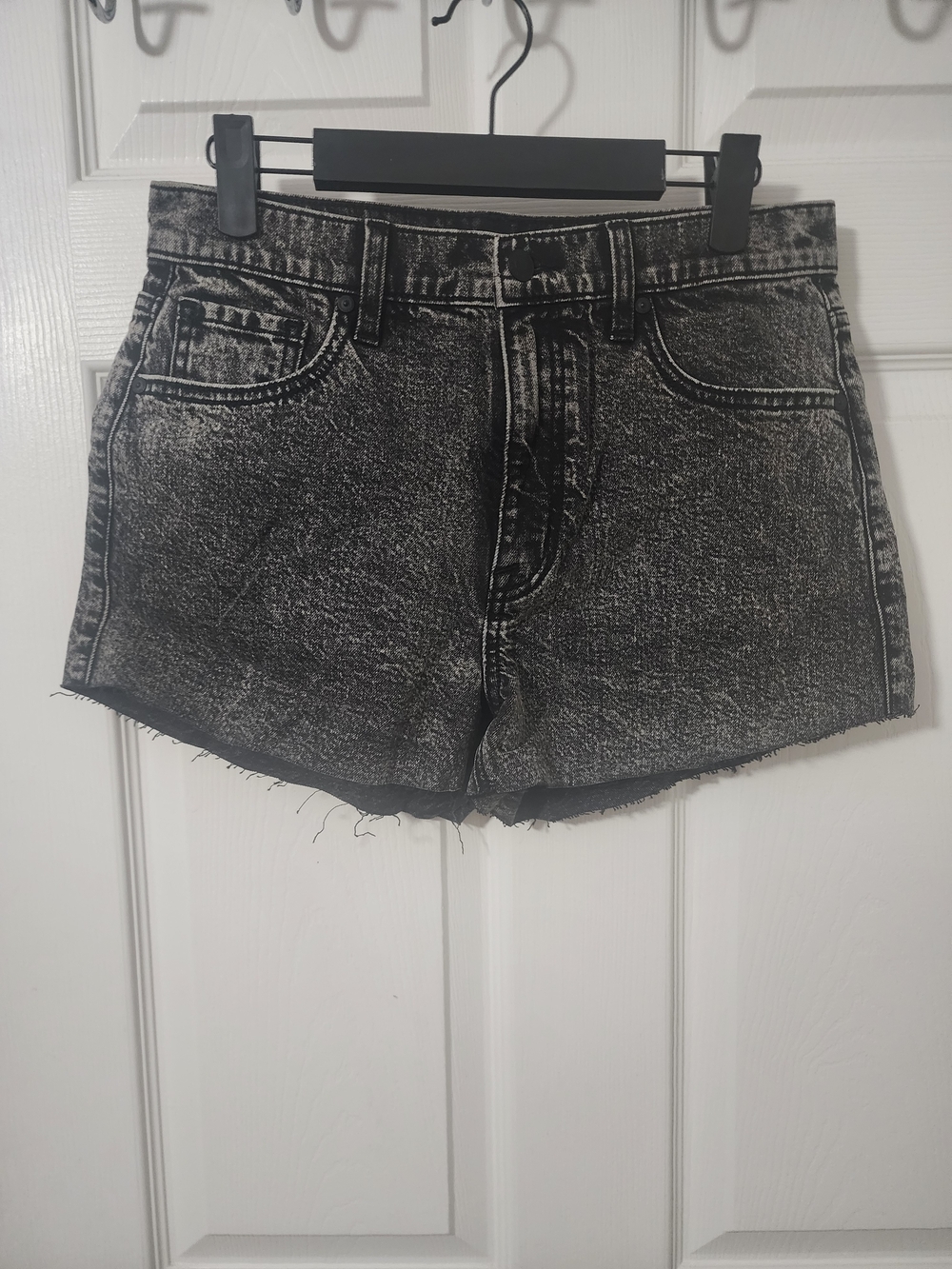 eunina Black Acid-Wash Frayed Hem Denim Shorts